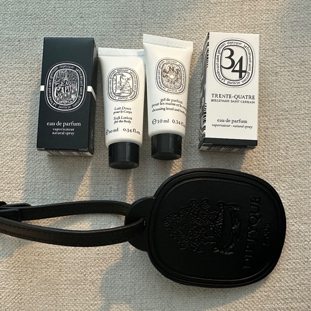 Diptyque travel tag and travel samples